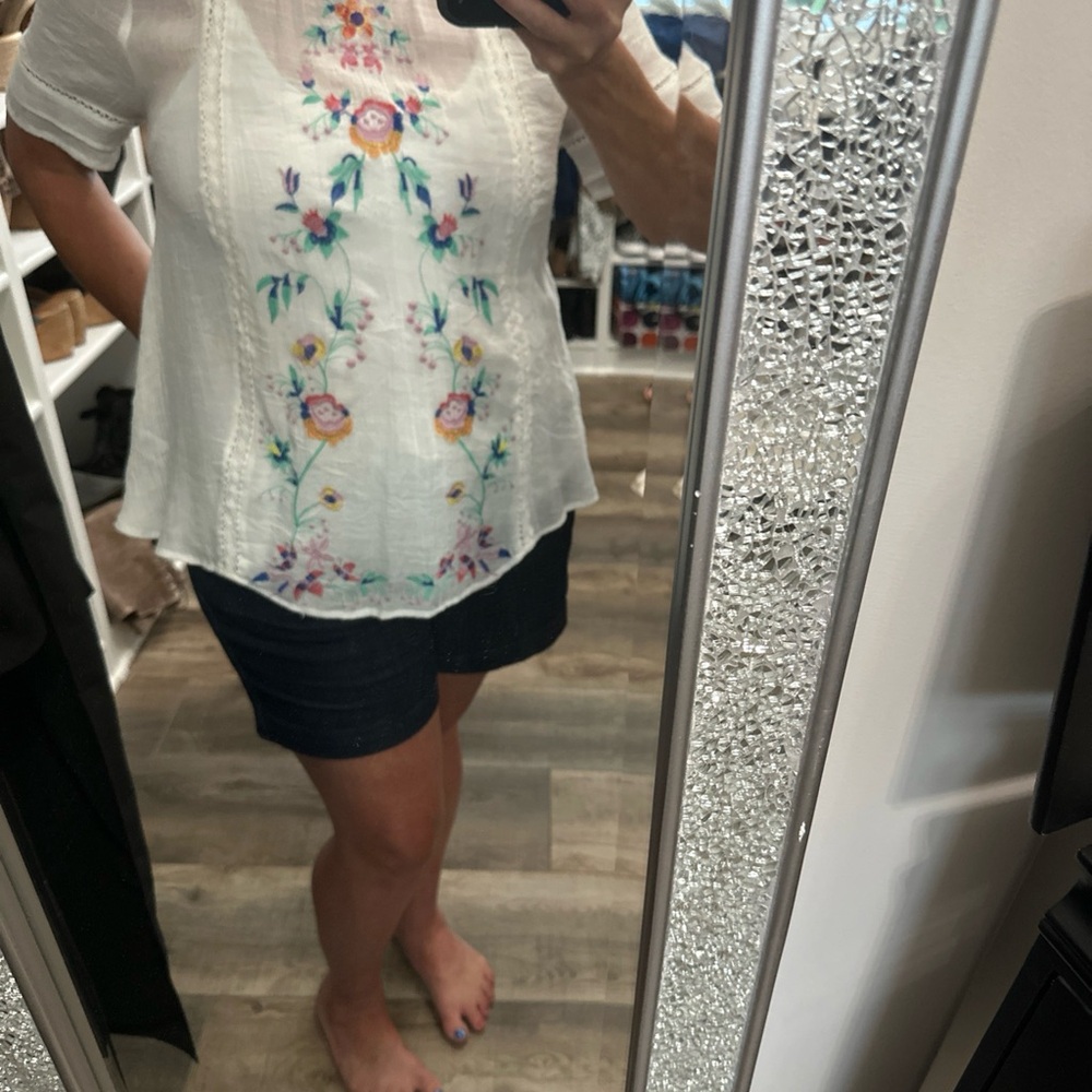 Modern Vintage White Embroidered Short Sleeve Blouse L